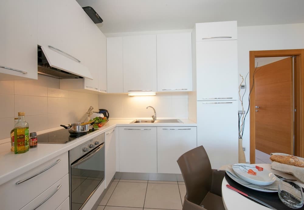 Vista di Maccagno Fantastico Pool