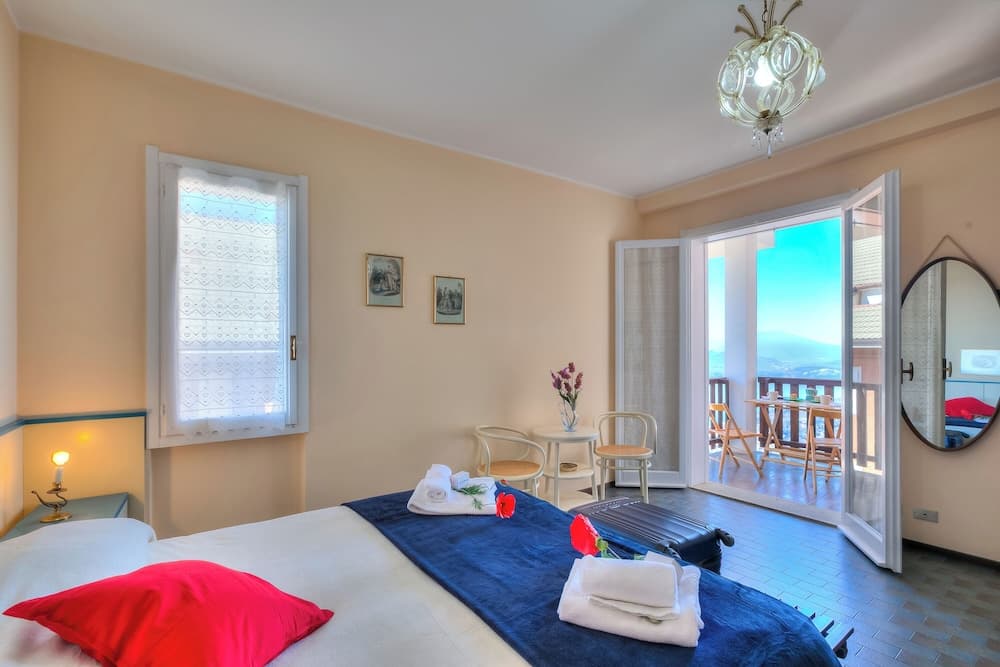 Nicoletta's Lake View Stresa