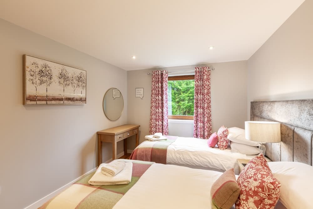 Lord Galloway 38 With Hot Tub, Newton Stewart