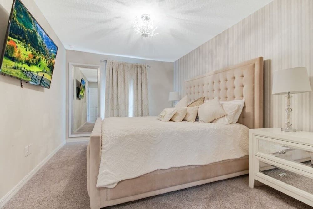 Disney NEW Solara 5 bed Private Pool IHR 1027