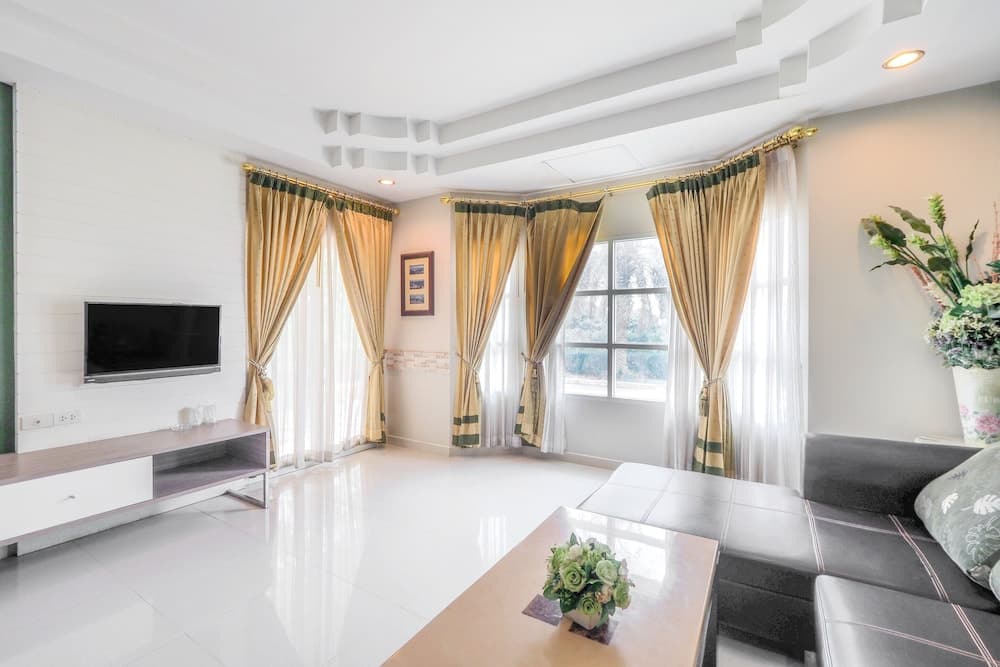 OYO 926 Sydney Resort