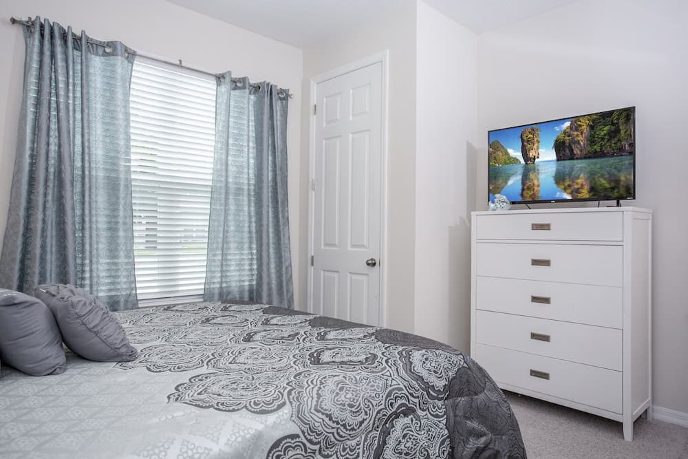 1551 Solara Resort 63112 / 63379