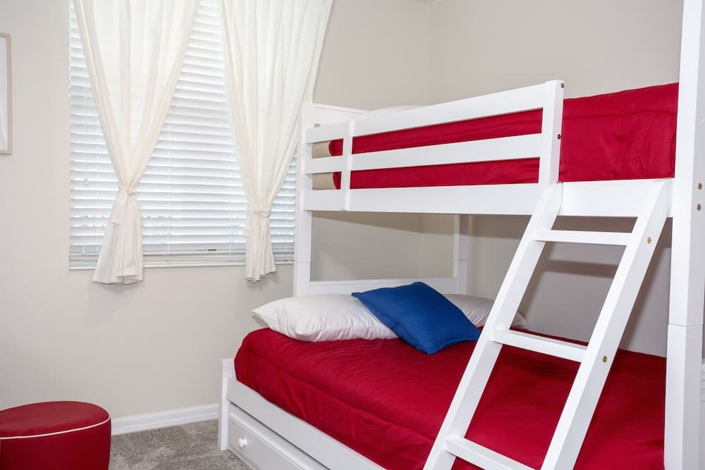 306 Storey Lake Resort 77261/77287