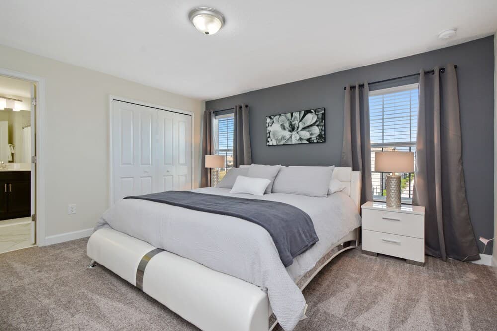 4810 Storey Lake Resort  43678 / 44301