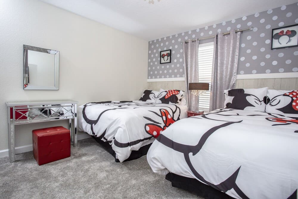 4977 Storey Lake Resort 61596/62199