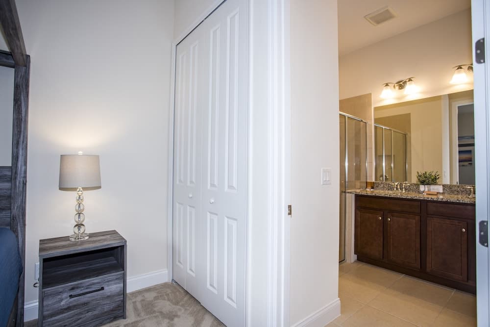 146 Festival Resort 8PAX