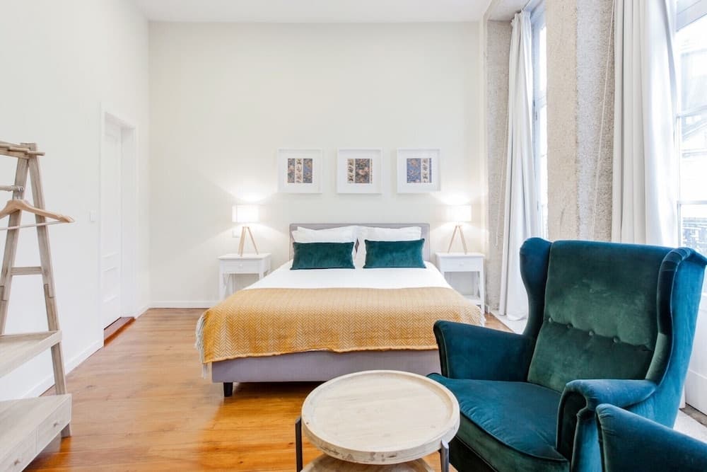 Nada04 · Studio Apartment With Balcony Next to Ribeira