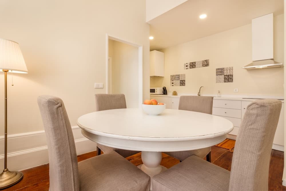 Nada05 · Faisama 5 Balcony View + Next to Ribeira!