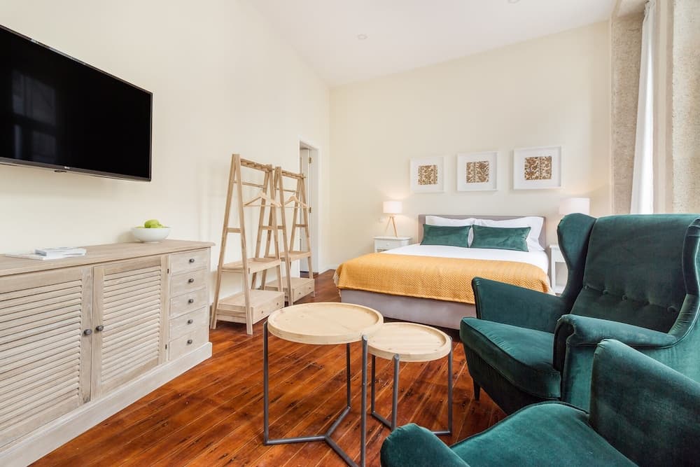 Nada02 · Faisama #2 Studio Next to Ribeira