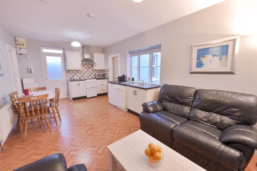 10mindrivecliffsofmoher-cozy2br-parking-wifi