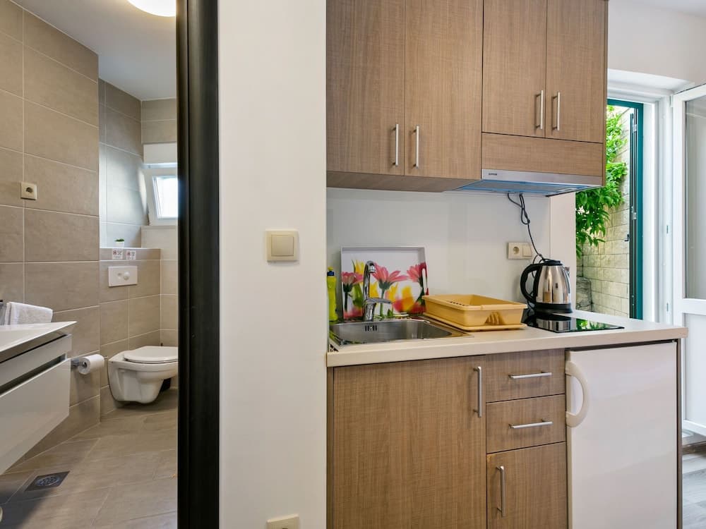 Simplistic Apartment in Drvenik near Beach Lučica