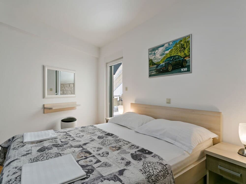 Pretty Apartment in Drvenik With Terrace