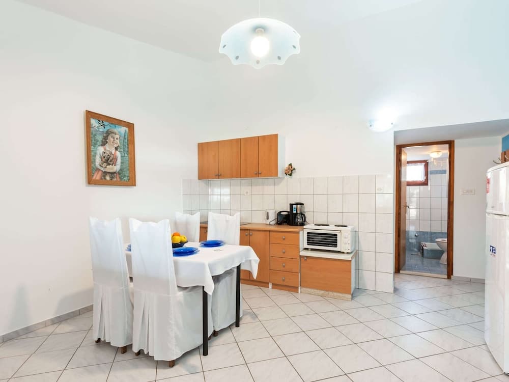 Holiday Home in Jasenice Near Maslenica Beach