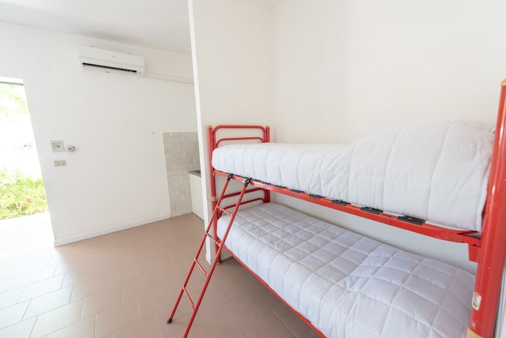 Club Del Sole Stork Family Collection