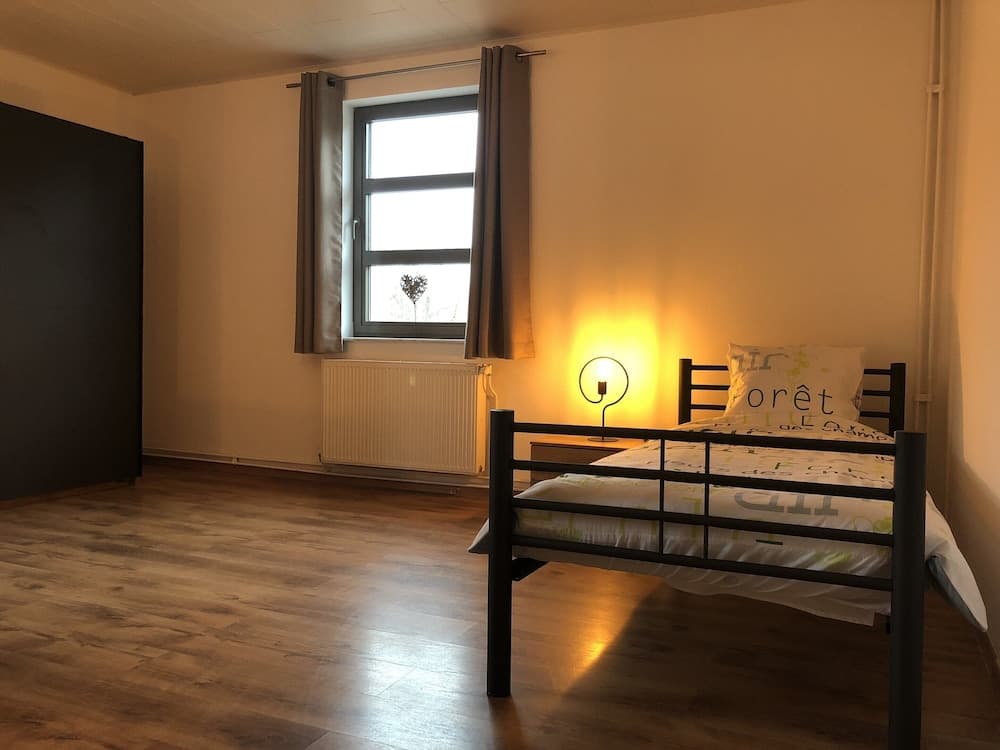 Scenic Cottage in Merlemont With Balcony