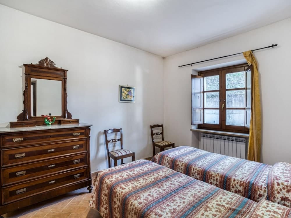 Apartment in Citerna With Pool