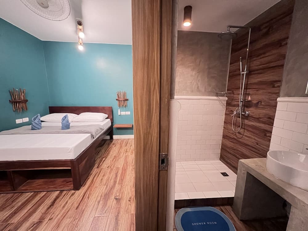 Outpost Hostel - Coron - Adults Only