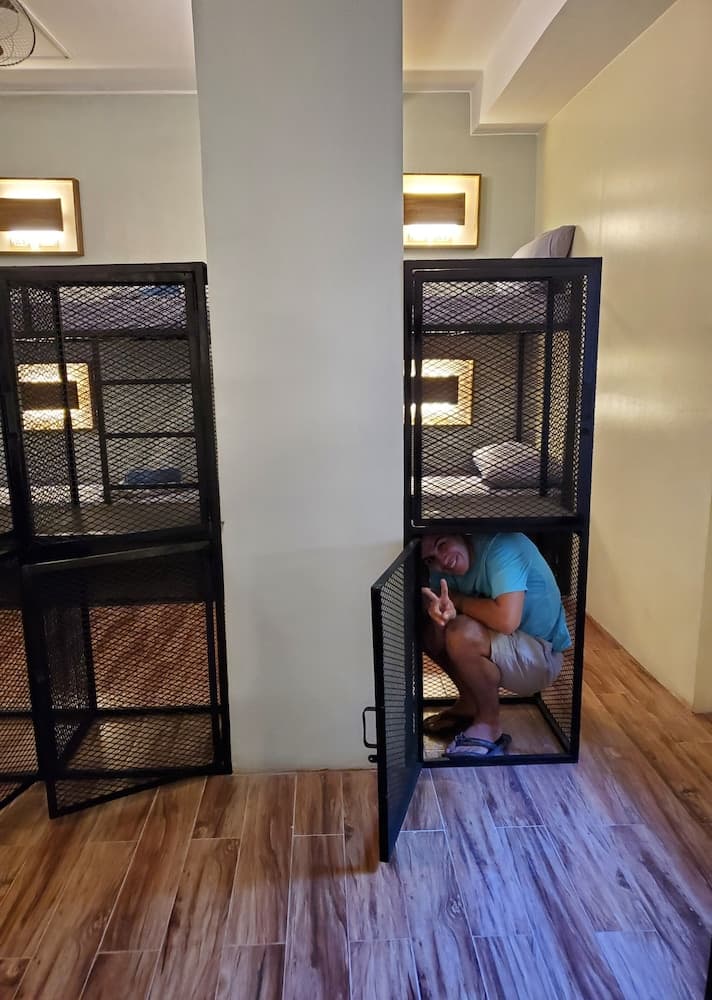 Outpost Hostel - Coron - Adults Only