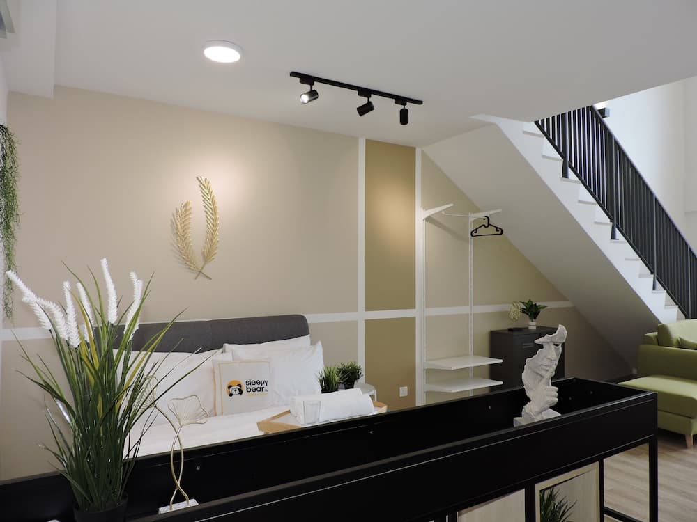 Emporis Service By Sleepy Bear