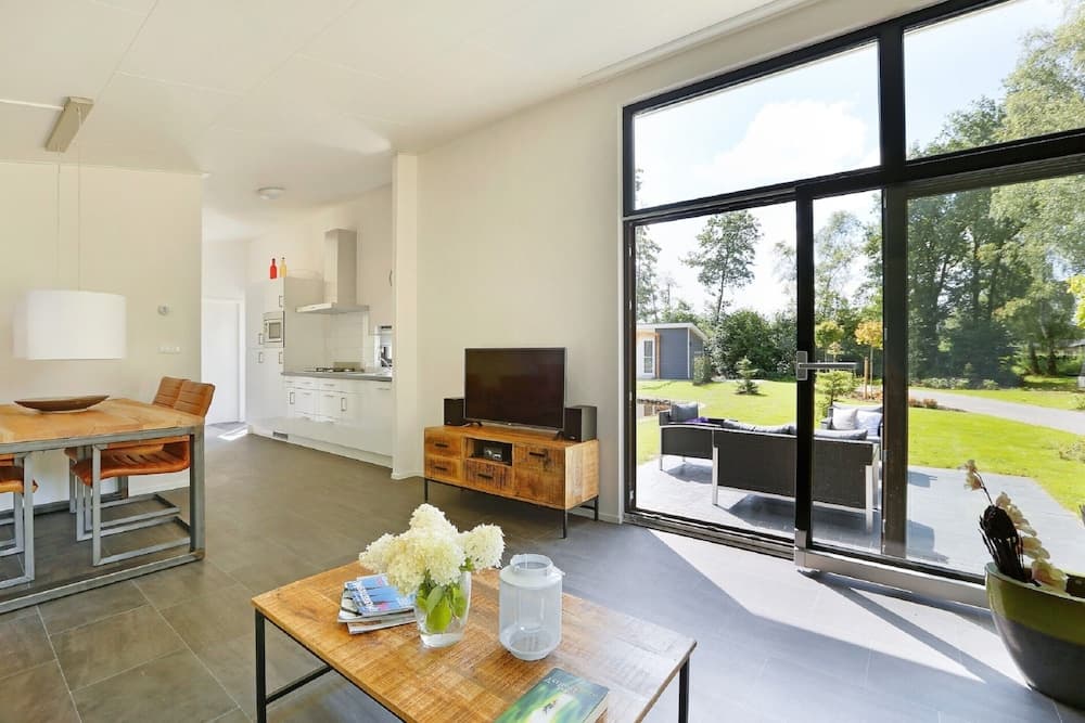 Modern Chalet With Nice Sliding Doors Near Lochem