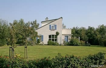 Detached Villa With Dishwasher and Fireplace on Texel