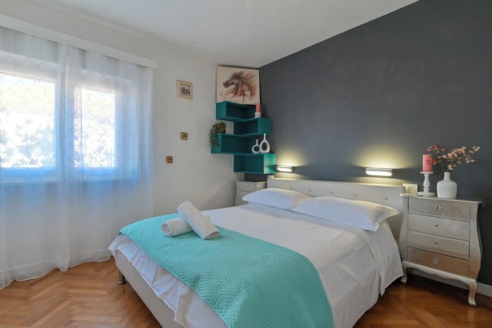 Apartment With Breathtaking sea View