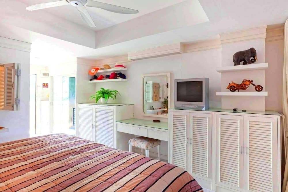 Your Dream Vacation Starts Here See Inside