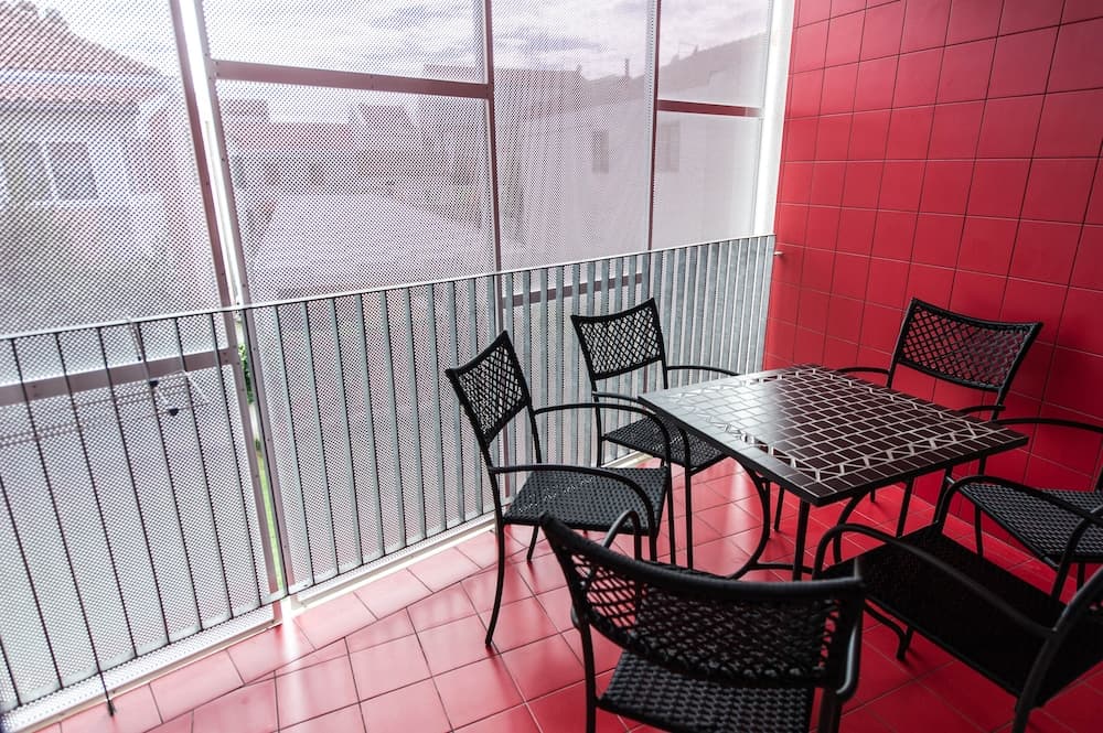 No5 Penthouse 2 Bedroom Apartment