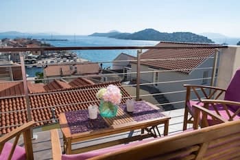 Amaizing sea View in Center and Near the Beach