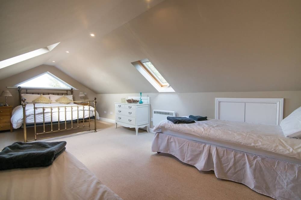 Super Spacious Barn Conversion With Free Wifi, Netflix Fireplace