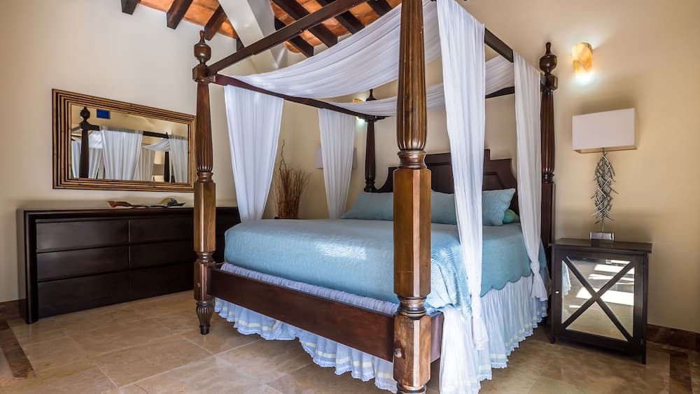 Luxury Beach Frontage Villa With Amazing Views for Rent