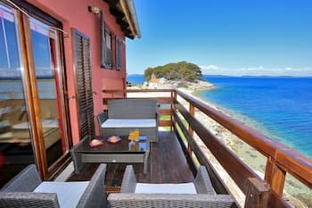 Holiday House Kolic for 2 Persons