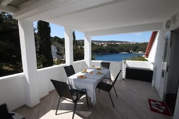 Apartment Located Directly on the Seaside, With Stunning Views and Seasight