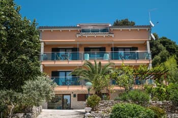 An Apartment Kamelia