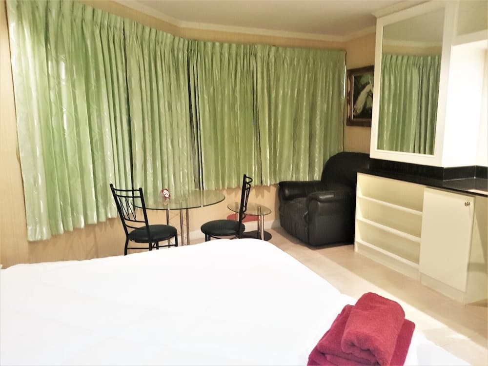 Thip Condotel Jomtien Studio Apartment on soi 7