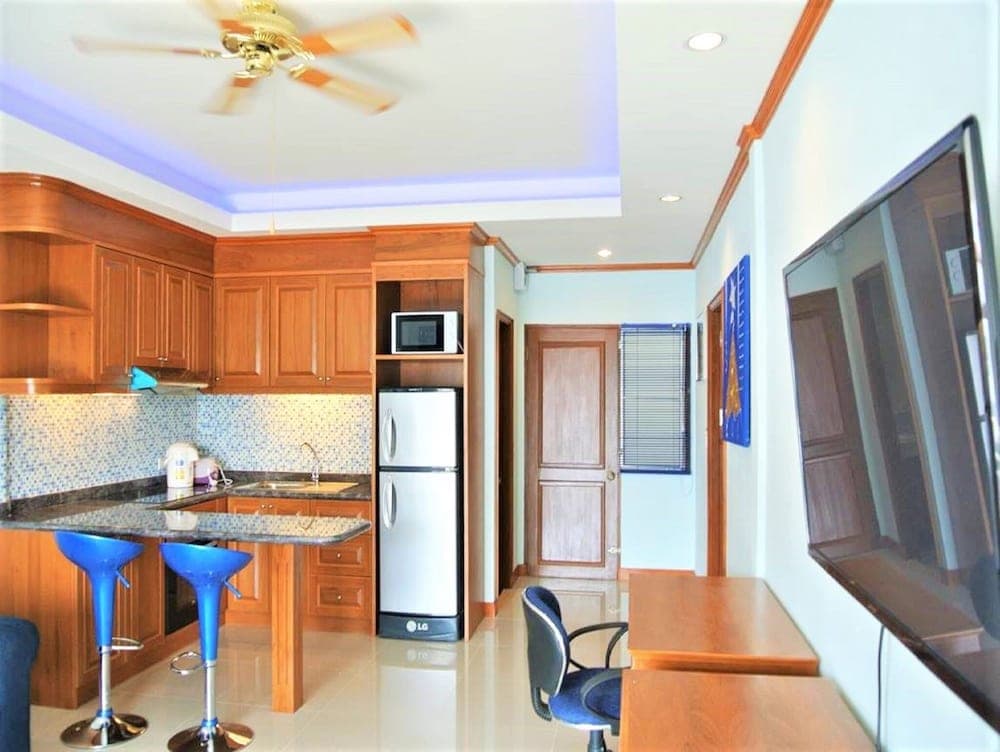 Top Floor Apartment Baan Suan Lalana