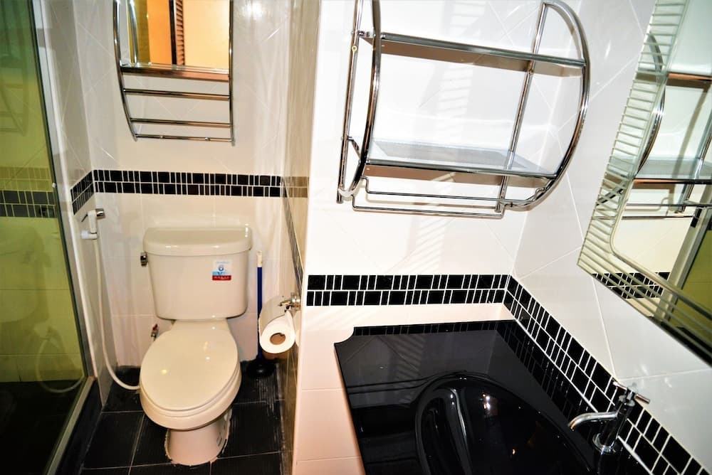 Beach Condo Jomtien Pool View Large Modern 1 Bedroom Kitchen