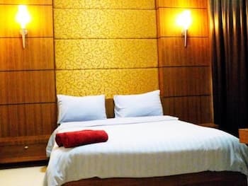 4 Bedroom Private Pool Bungalow Walking Street 15 Min Ride Away