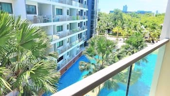 Laguna Beach 1A With Swimming Pool Views Pattaya