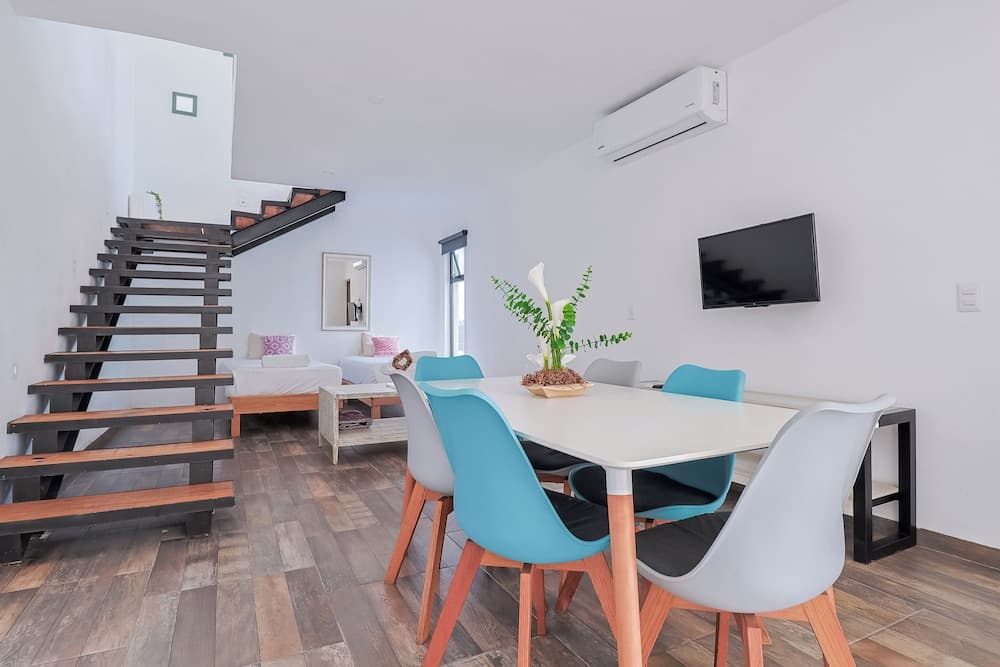 Arkana 9 by Grupo Amber