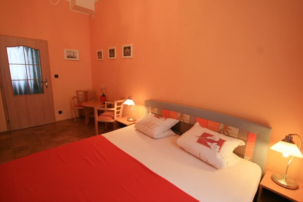 Apartment No. 10 Zeyerova 13