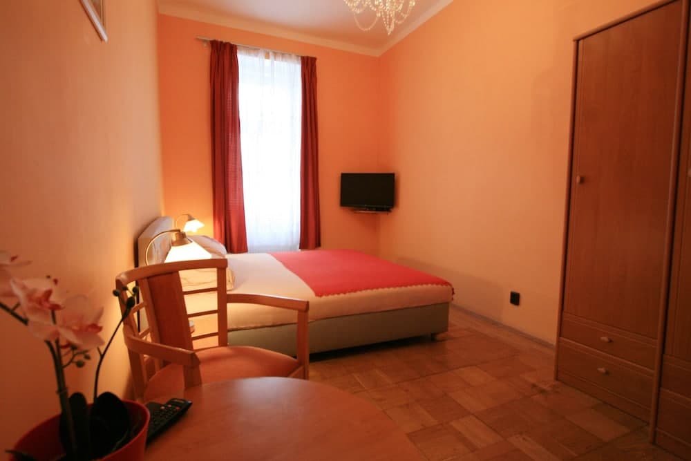 Apartment No. 10 Zeyerova 13