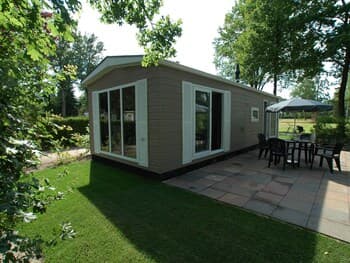 Furnished Chalet with a Terrace near Veluwe