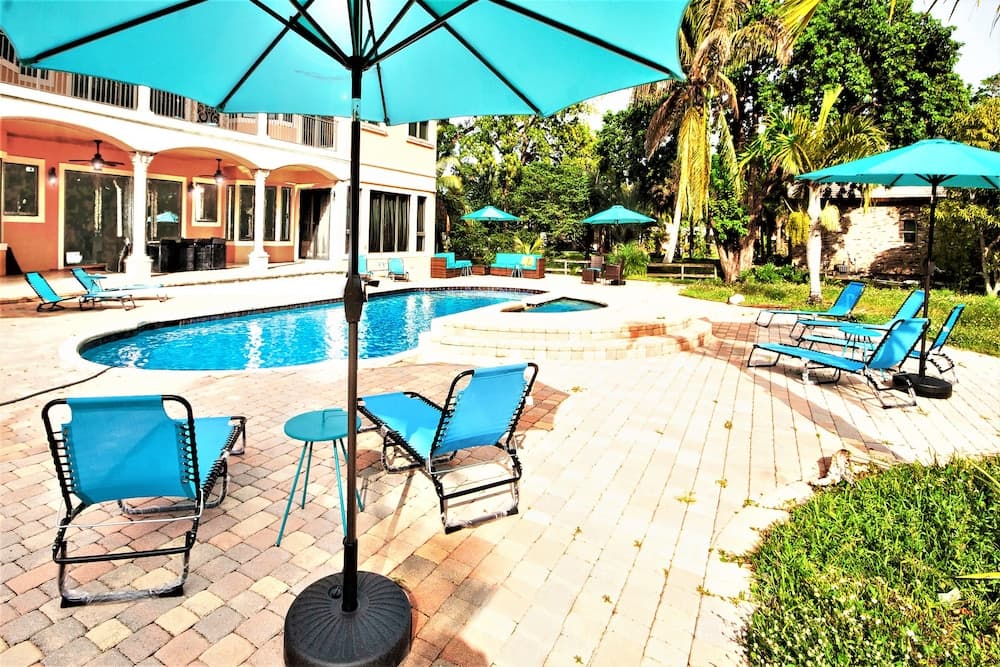 Chateau Paradiso Plantation Mansion