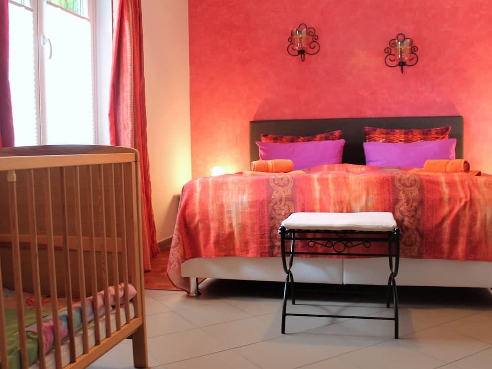 Cozy Holiday Home in Dorf Gutow near Sea