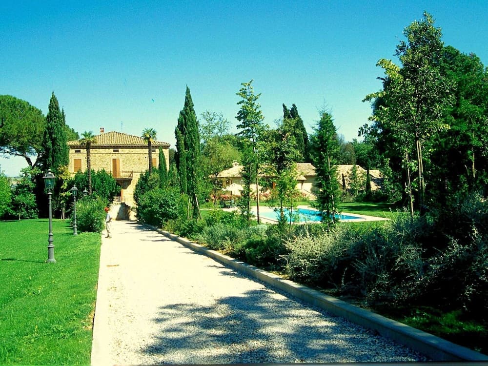 Apartment in Perugia With Pool & Terrace