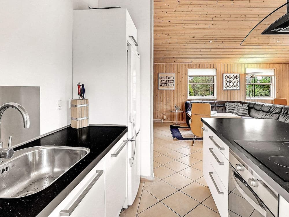 Serene Holiday Home in Jutland near Child Friendly Beach