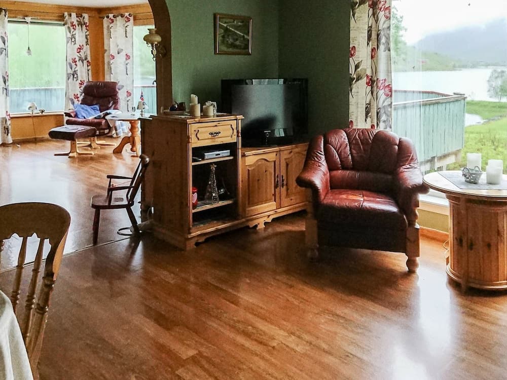 8 Person Holiday Home in Tengelfjord