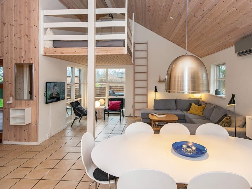 Delightful Holiday Home in Grena With Terrace