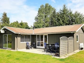 Quaint Holiday Home in Farsø With Indoor Whirlpool